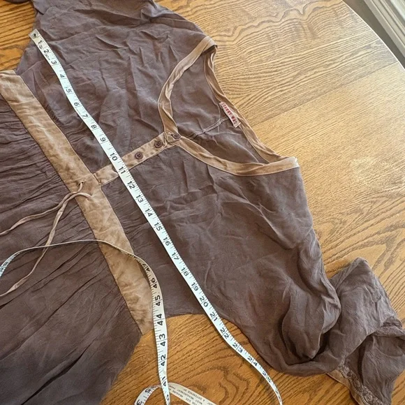 Johnny Was Mocha Brown Long Sleeve V-Neck Size M READ - Picture 7 of 13